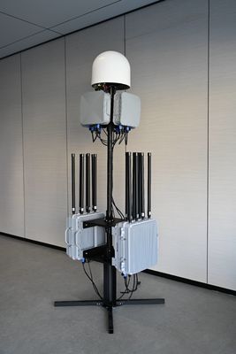 خرید سیستم تشخیص پهپاد بدون سرنشین 24 ساعته با فرکانس کامل با فناوری ضد پهپاد ثابت 70 مگاهرتز تا 6 گیگاهرتز و مسافت پارازیت 10 کیلومتر تولید آنلاین