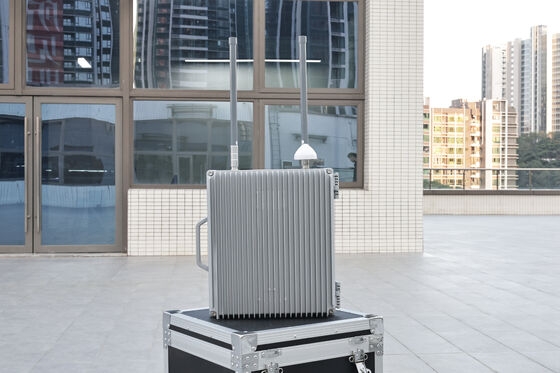 خرید 13-22 باند فرکانس های دور دراز درون Spoofer با 5km-20km محدوده سفارشی و IP65 ضد آب دستگاه فریب GNSS برای سیستم های ضد درون تولید آنلاین